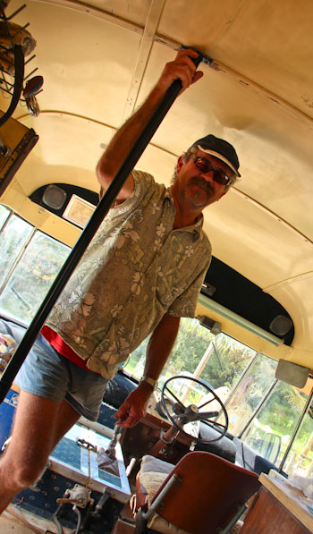 pauls red bus 7
