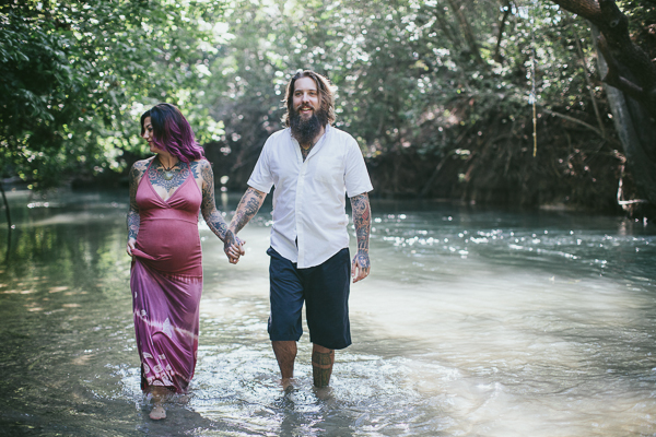 river maternity session