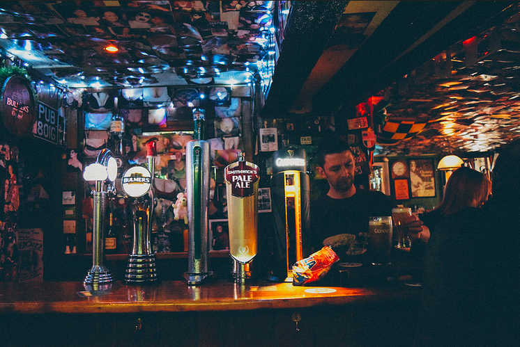 irish pub