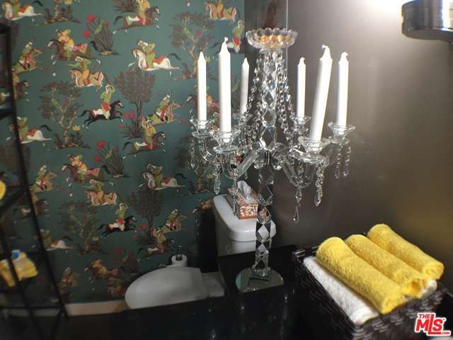 little tokyo loft bathroom 3