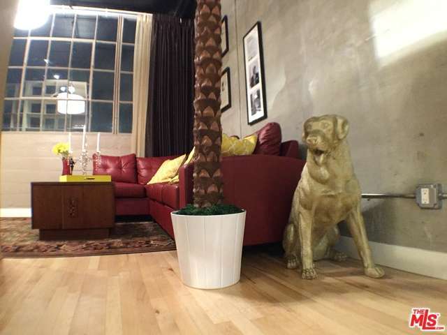 little tokyo loft living room 4