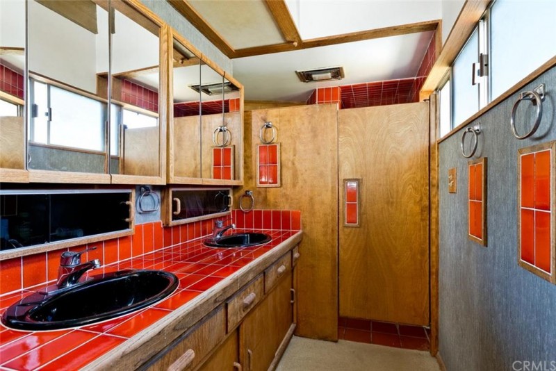 1955 glendale  bathroom 1