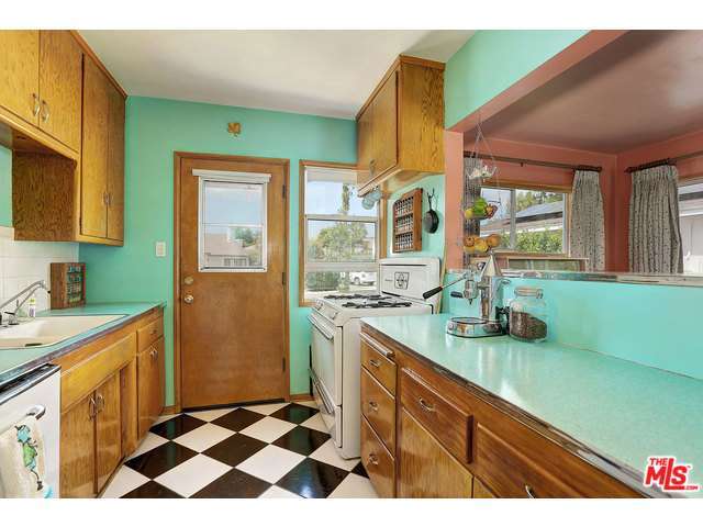 1950s retro kitchen 2