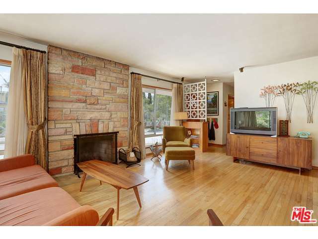 mid century living room 3