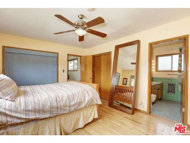 vintage bedroom