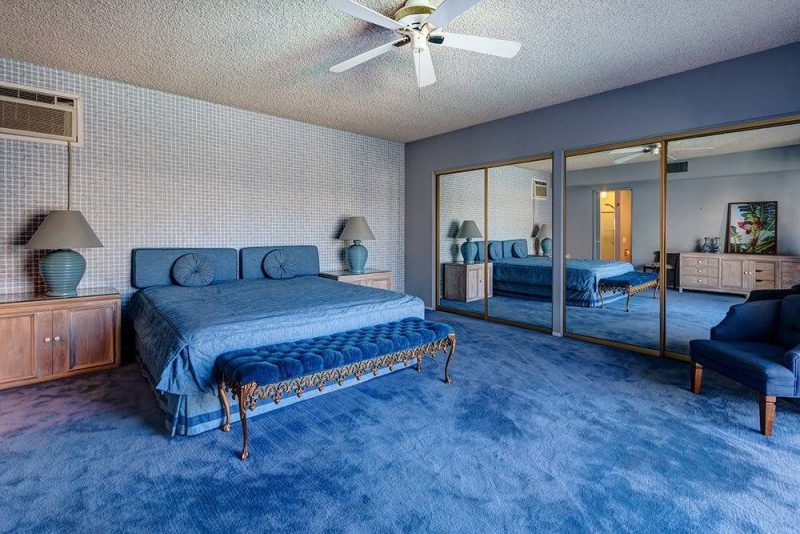 1970s-home-blue-bedroom