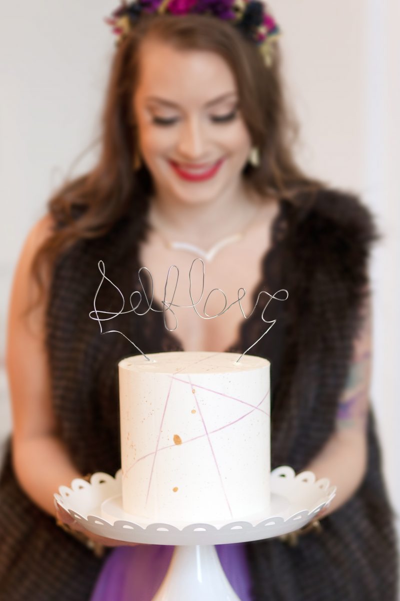 divorce photoshoot cake