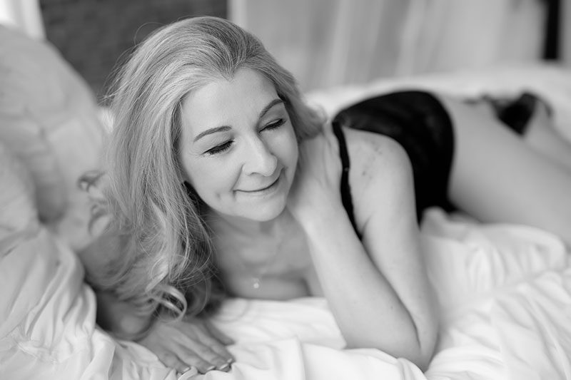 Try not to be empowered by this stunning boudoir session