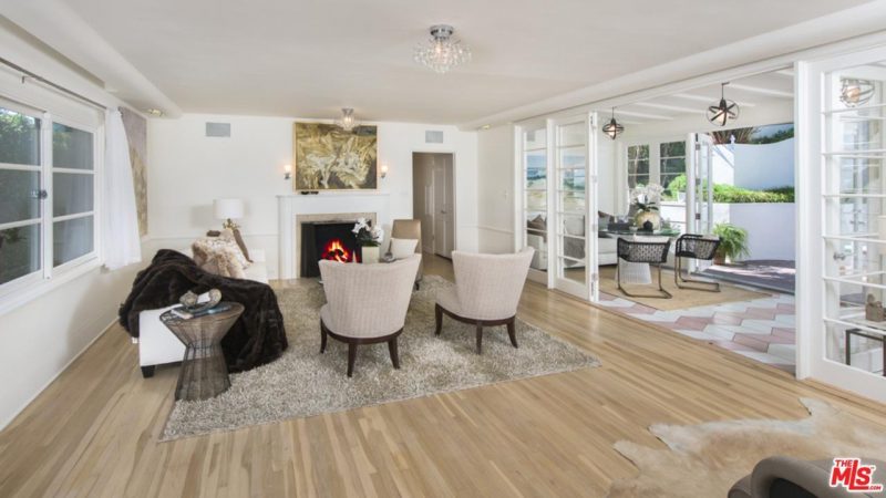 neutral 80s living room