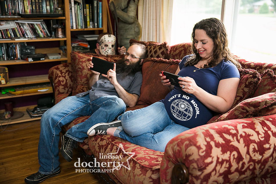 No place to hide at this horror geek maternity shoot guest starring Jason Voorhees