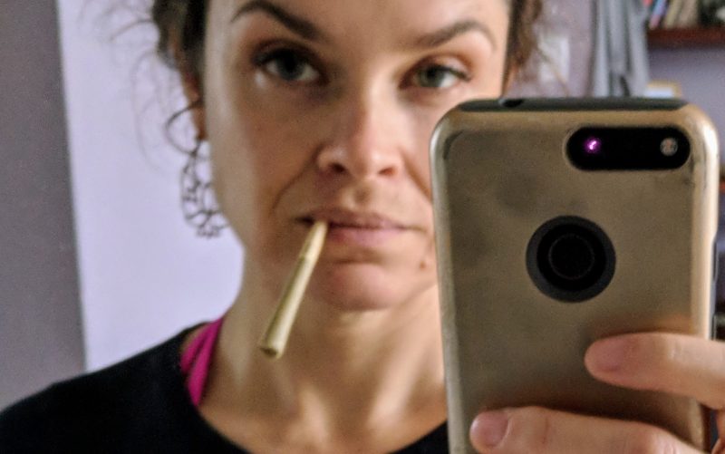stoner vs smartphoner on offbeat home