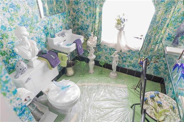 This seriously eccentric house for sale is straight out of our becoming-a-wild-weird-aunt dreams