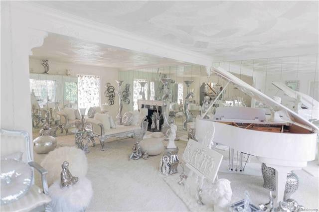 This seriously eccentric house for sale is straight out of our becoming-a-wild-weird-aunt dreams