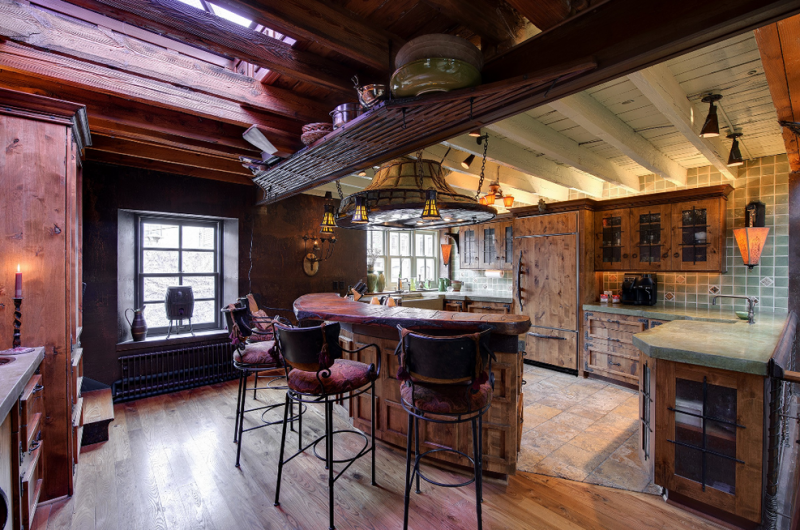 Let's all move into this Hogwarts castle for sale in Minnesota