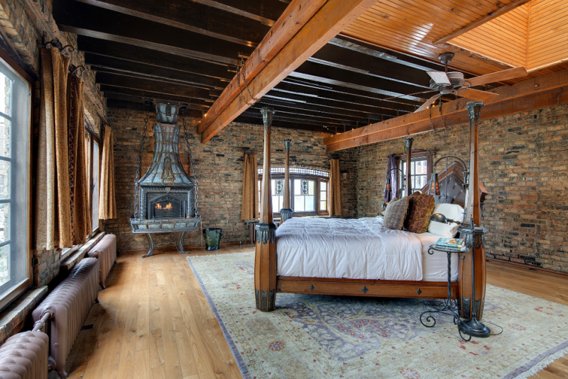 Let's all move into this Hogwarts castle for sale in Minnesota