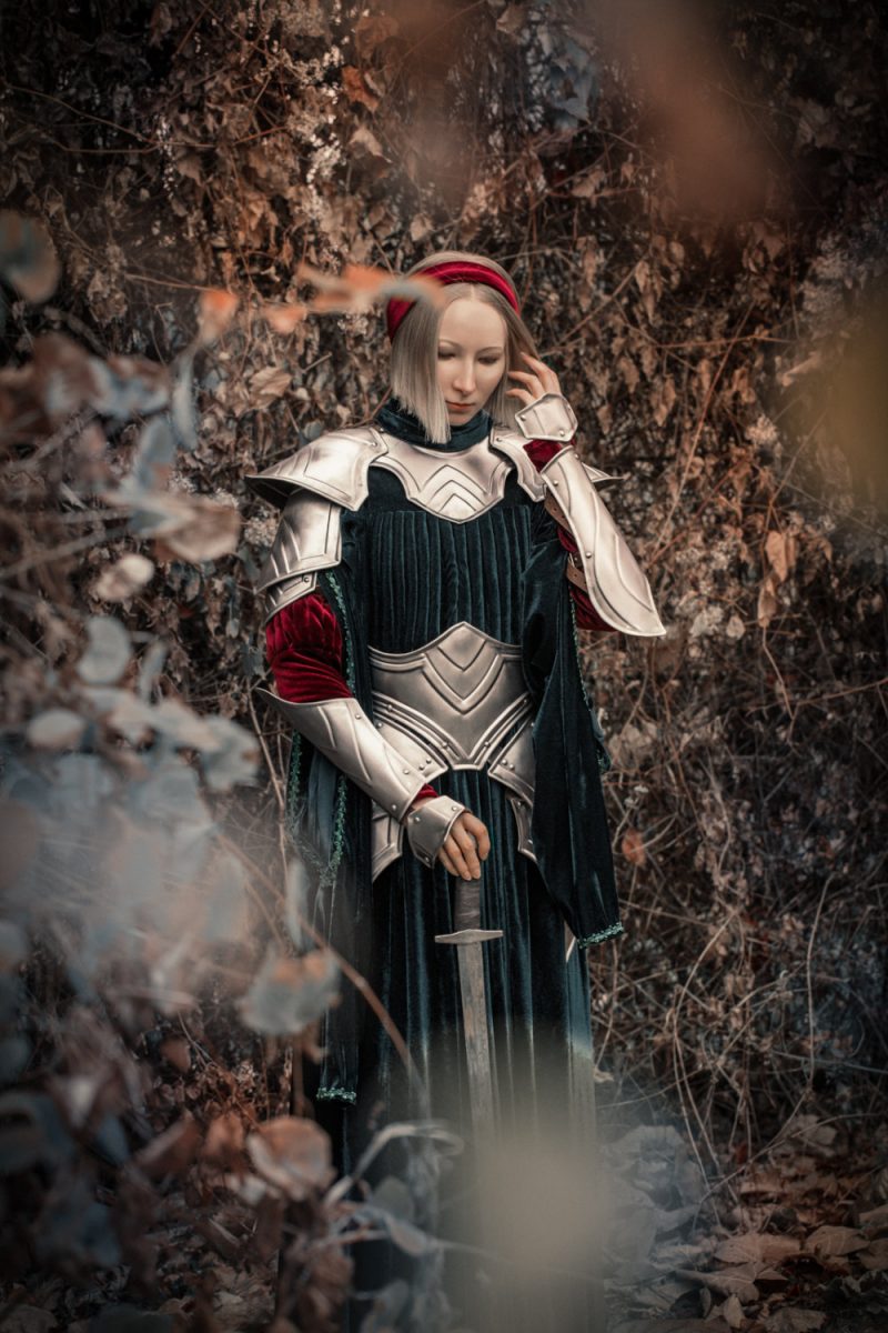Bad-ass woman warrior costumes and armor for LARP, Ren faires, cosplay, or  Halloween • Offbeat Home & Life