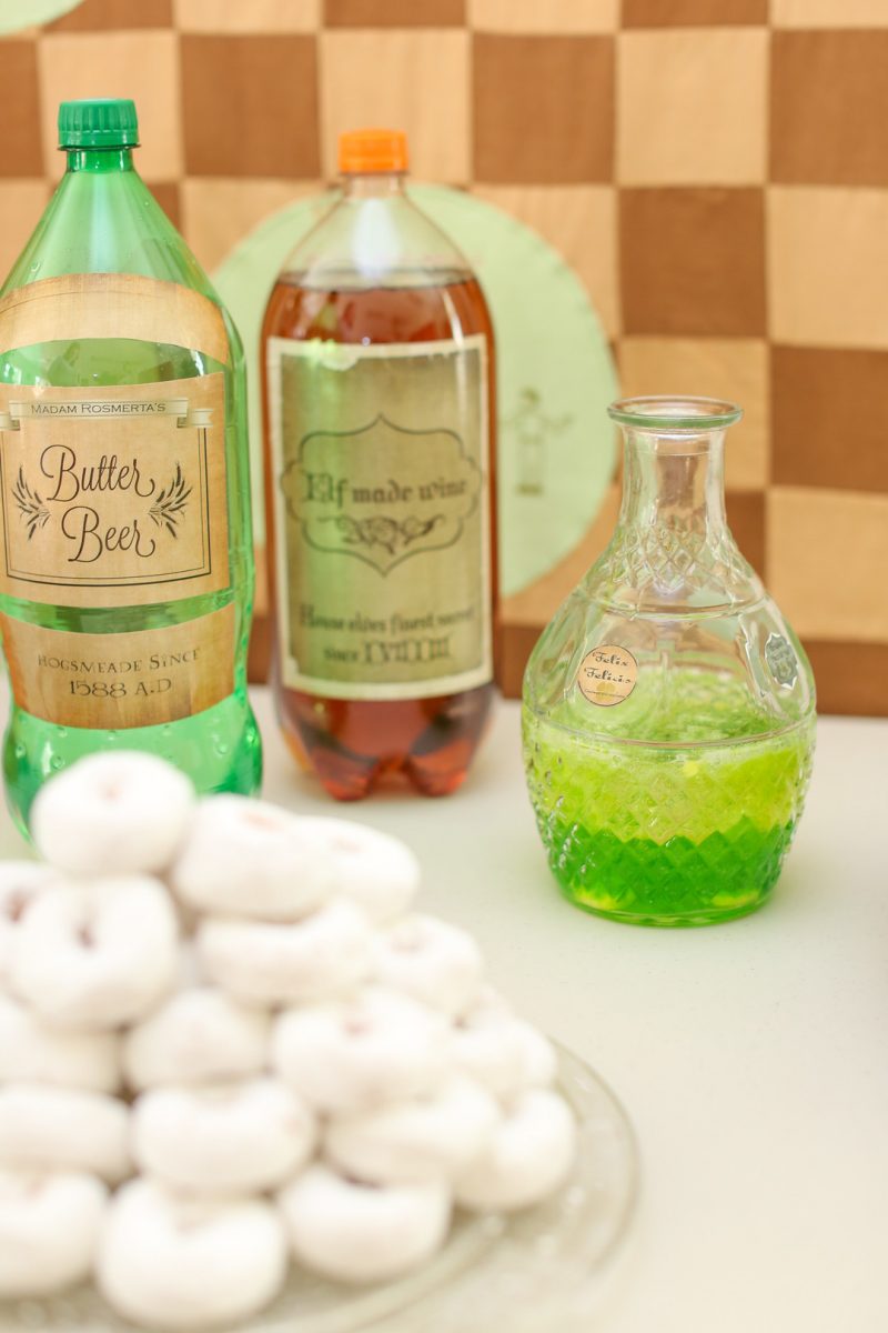 We are STUPEFIED by this Harry Potter birthday party with the most magical cake ever