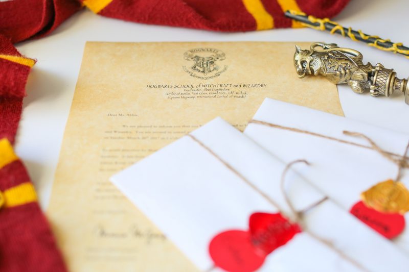 We are STUPEFIED by this Harry Potter birthday party with the most magical cake ever