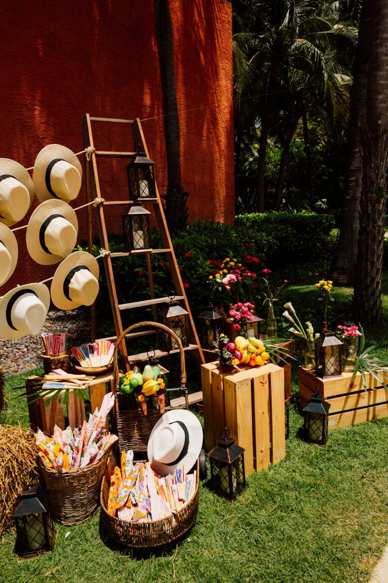 Leech some tropical heat from this super inspiring birthday party in Thailand