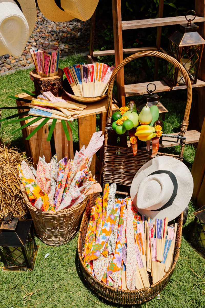Leech some tropical heat from this super inspiring Thai birthday party