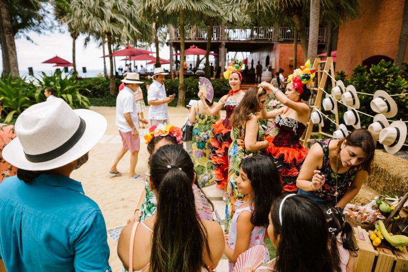 Leech some tropical heat from this super inspiring birthday party in Thailand