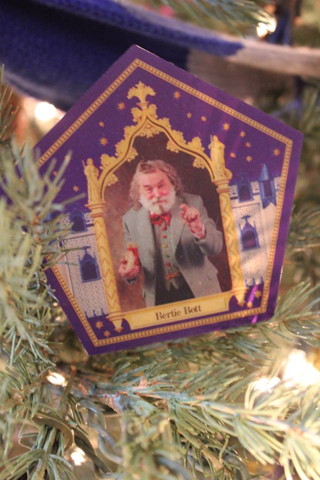 Don your handknit sweaters for this spectacular Hogwarts Christmas decor